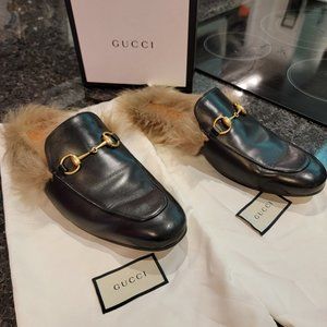 Gucci loafers with fur lining